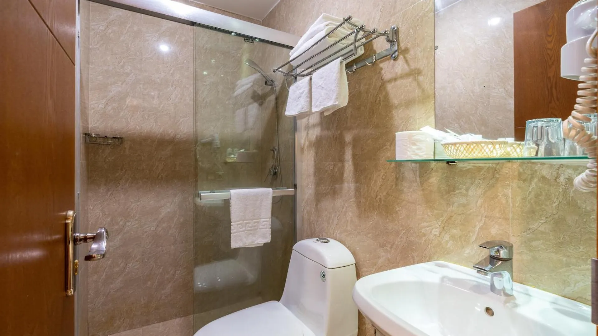 Bed & Breakfast Drago D'Oro Guesthouse - Accross From Metro Vittorio Emanuele