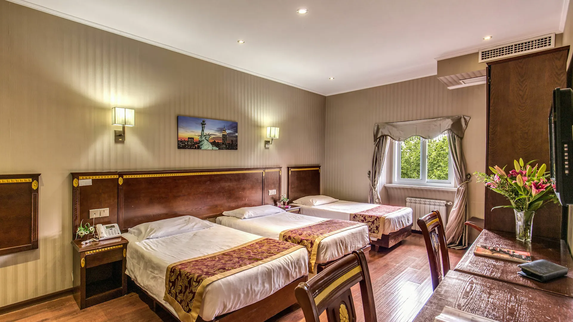 Bed & Breakfast Drago D'Oro Guesthouse - Accross From Metro Vittorio Emanuele
